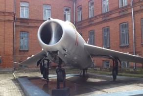 Техника во дворе музея КДВО г.Хабаровск
