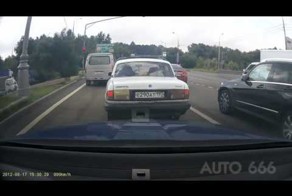 Хорошая реакция водителя спасает ЖИЗНЬ