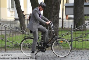 Финские консулы в Петербурге пересядут с автомобилей на велосипеды