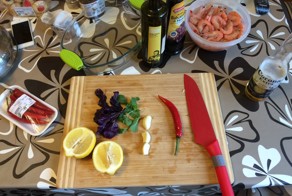 Запеченные креветки с перцем чили