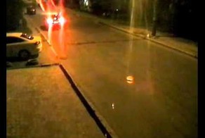 Прилетел в стоячего