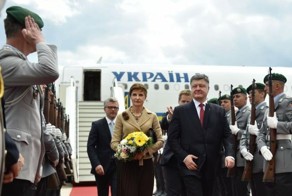 Нищеброды Порошенко и Яценюк опять просят подояния и милостыню