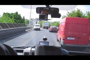 Дисциплинированность водителей впечатляет