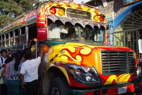 Куриные автобусы в Латинской Америке. (22 Фото)