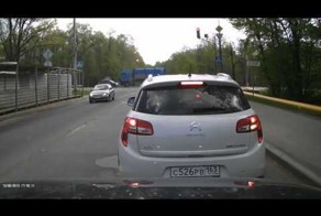 Вылез на красный