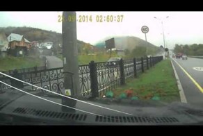 Объехал по обочине 