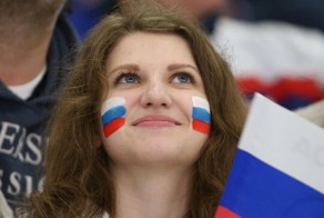 Симпатичные болельщицы