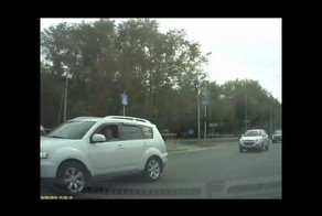 ДТП в Тюмени. Высунул нос