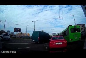 Поспешил на встречку