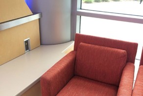 Крошечная дверца в детской больнице