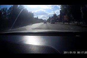 Затормозил на пешеходном 