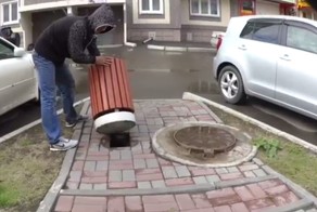 В Зеленом городке проваливается брусчатка 