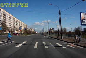 Сломал скейт парню