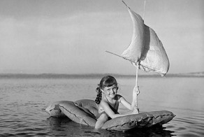 Немного старых фотографий из зарубежных журналов