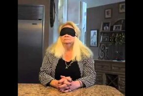 Тест на слух с завязанными глазами 