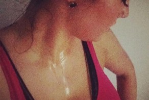 20 доказательств того, что лето, это худшее время года для девушек с бoльшoй гpyдью