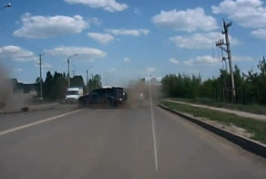 Авария дня 1953. Грузовик поспешил повернуть