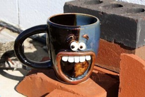 19 смешных кофейных кружек на все случаи жизни