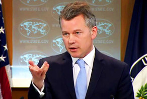 Вернулся недоразвитый брат Псаки! Посмотрите на это тормоза!