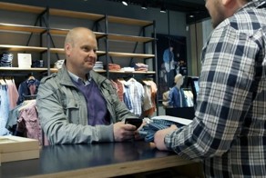 Эти люди получили подарки просто так. Просто потому что сегодня такой хороший день!