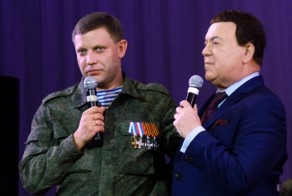 Кобзон посетил Донбасс и поддержал местных жителей