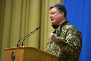 Порошенко: &quot;Меньше чем за сутки я введу военное положение в стране&quot; 