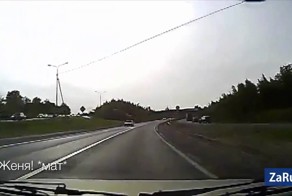 Как выехать на встречку на глазах ГИБДД 