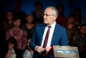 В передачи Шустер life Савика Шустера послали на всю страну