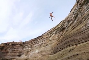 Сумасшедшие прыжки в воду на Гавайях