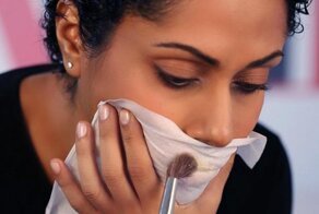 Девушка поделилась очень ценным трюком с помадой