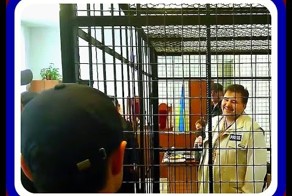 Журналист Руслан Коцаба троллит правосеков!!!