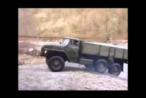 Российские грузовики штурмуют водные преграды