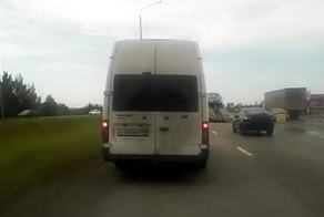 Машина убежала с автовоза