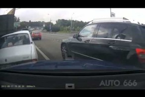 Хорошая реакция водителя спасает ЖИЗНЬ!