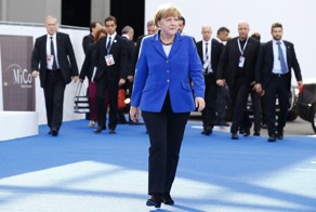 Обычное европейцы не разделяют мнения своих политиков!