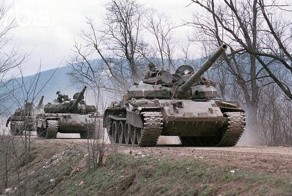 Кто подтягивает технику в зону АТО? 