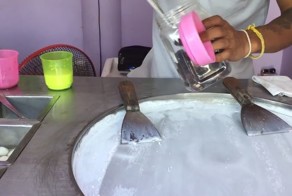 Его признали мастером мороженого, и, когда вы посмотрите это видео, вы поймете почему