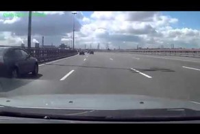 Неожиданная встреча с препятствием на КАД