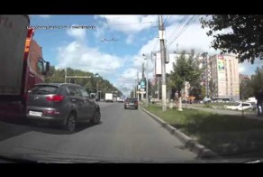 Фура наехала на KIA SPORTAGE 