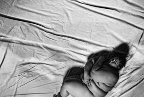 10 автопортретов, показывающих, как сложно принять свое тело