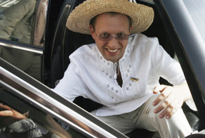 Яценюк: &quot;США просто обязана дать Украине оружия и денег для защиты&quot;