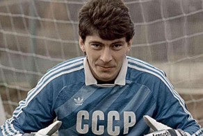Сегодня день рождения у Легенды советского футбола Рината Дасаева!