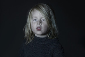 Дети у «зомбоящика». Фотопроект, который должны увидеть все родители