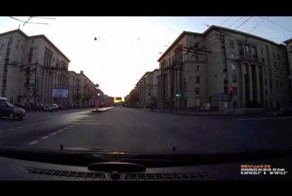 На таран