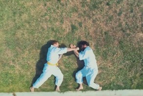 Карате на газоне 