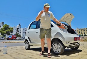 Tata Nano - самый дешевый автомобиль в мире