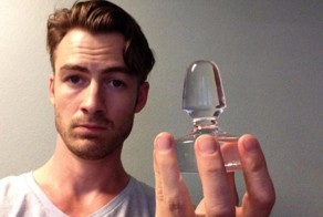 Как-то раз на день рождения парень получил подарок