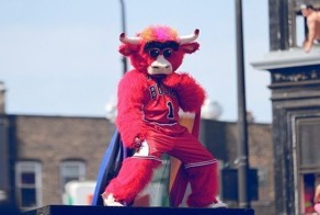 Самый лучший в мире баскетбольный талисман