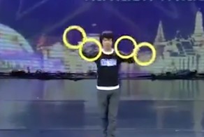 Вот это ловкость рук! Завораживает