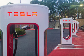 Бесплатные автозаправки Tesla